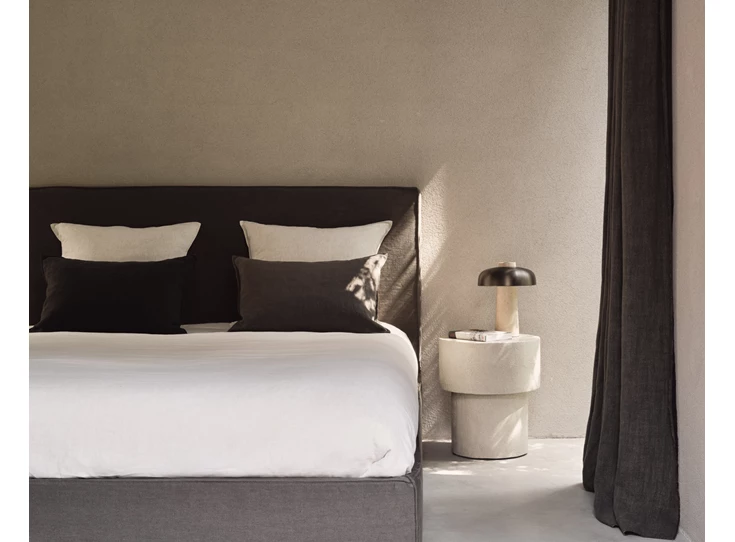 Sfeerfoto Bijzettafel Microcement Elements Side Table Off White 26410 Ethnicraft