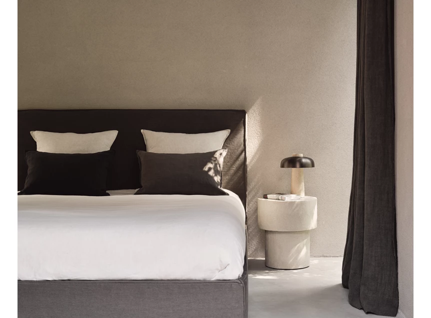 Sfeerfoto Bijzettafel Microcement Elements Side Table Off White 26410 Ethnicraft