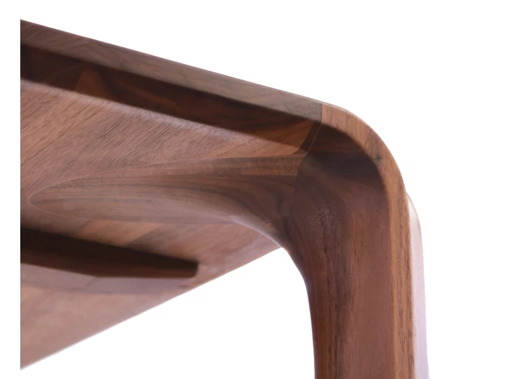 Detail Tafel Valera massief hout amerikaans noten Willisau Edition