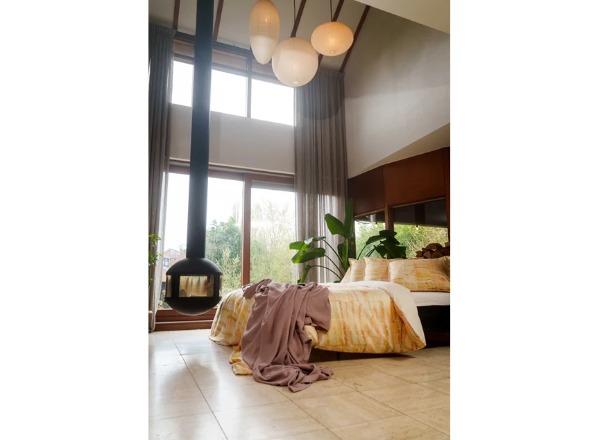 Kayori Bodhi satijn dekbedovertrek 240x200/220 sfeerbeeld slaapkamer