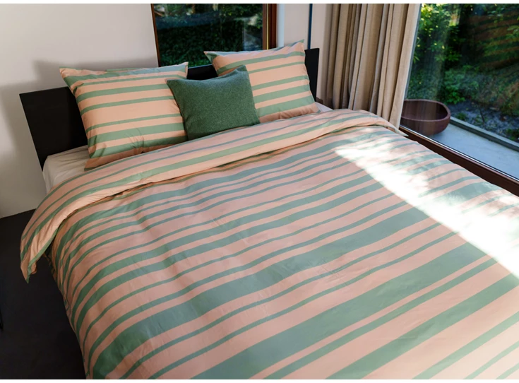 Kayori- Sora- tencel- olijfgroen- dekbedovertrek- 240/200-220- sfeerbeeld