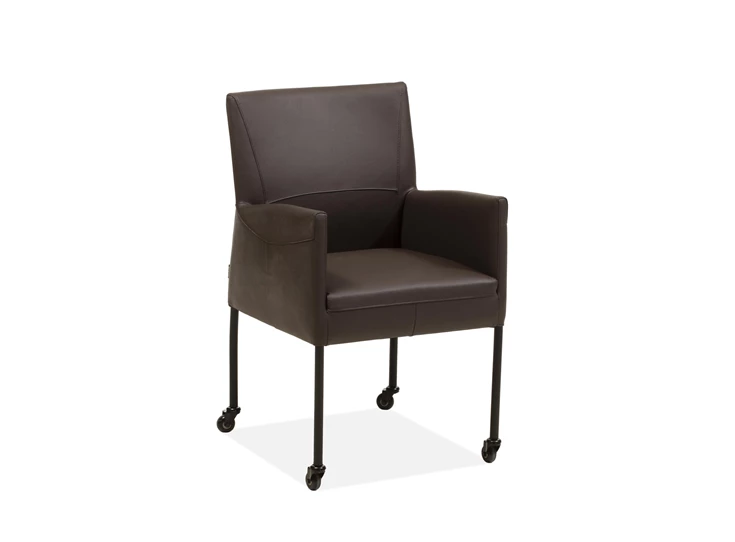 2737 Jody armstoel in toledo nero op wielen voorkant schuin maxfurn