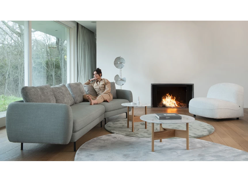 Sfeerfoto Salon Matt schuin afsluitelement stof Moome by Indera