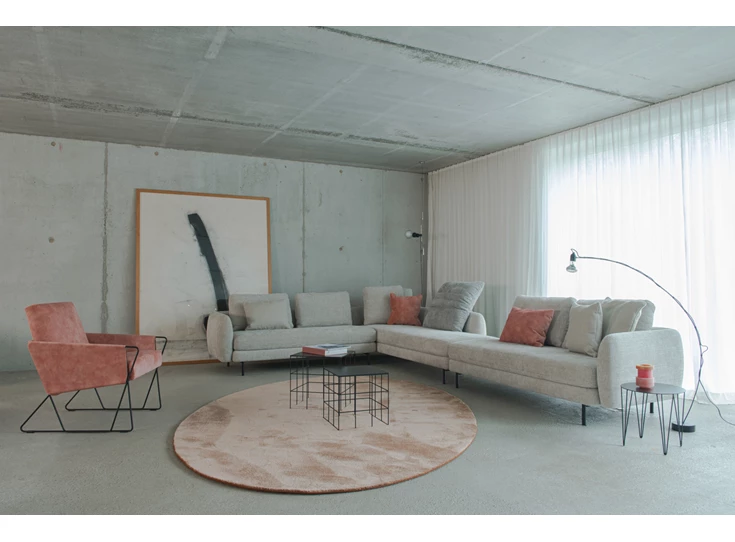 Sfeerfoto Grote hoeksalon met open eiland en aanbouw stof Moome by Indera