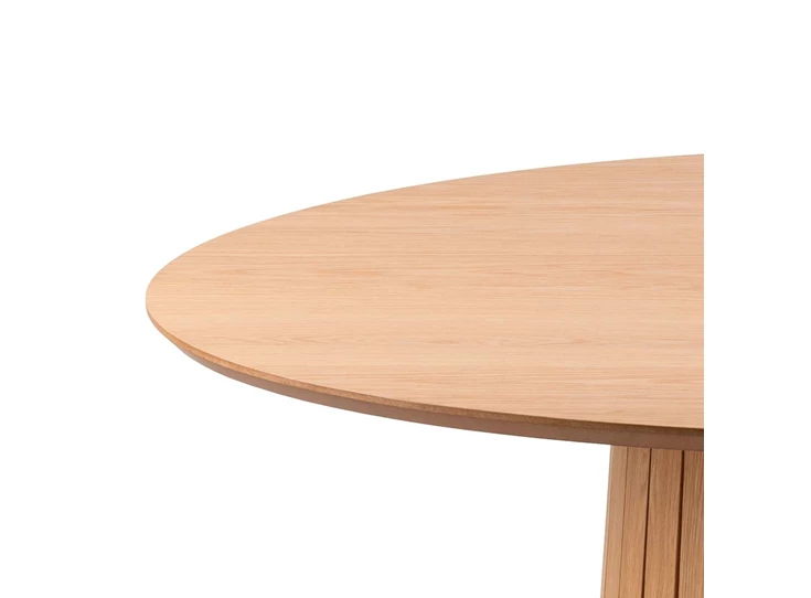 Christo 22095 eettafel rond eik fineer vernist actona detail tafelblad