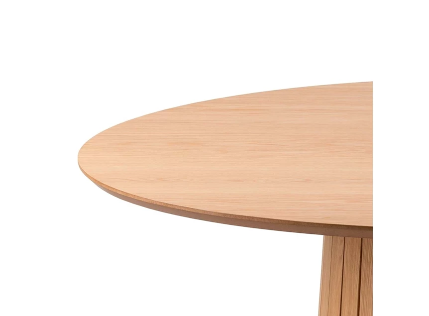 Christo 22095 eettafel rond eik fineer vernist actona detail tafelblad