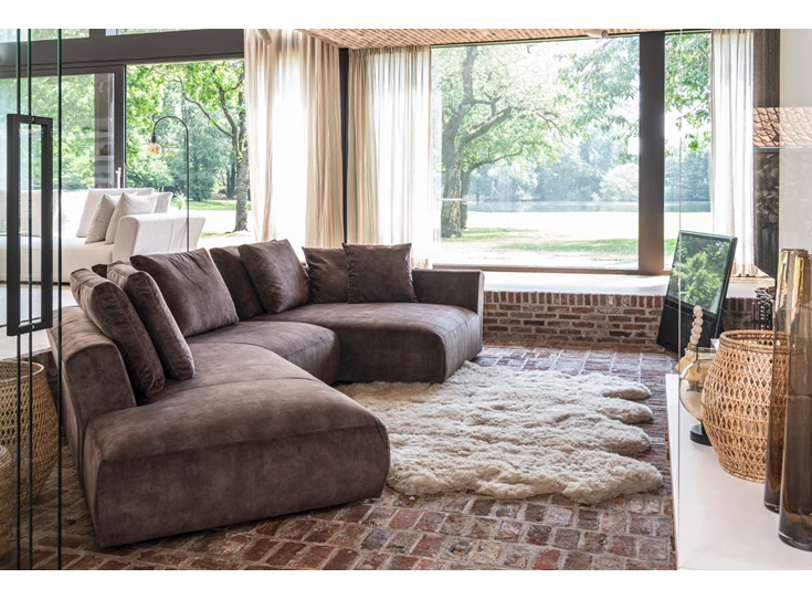 Sfeerfoto Salon Boombastic met longchair stof fluweel Passe Partout