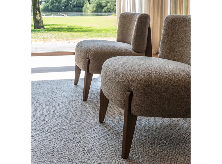 Detail Low Dining Chair Azul bijzetzetel stof Passe Partout