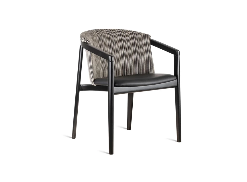 Armstoel Merano beuk zwart combi stof en leder Estectica Home