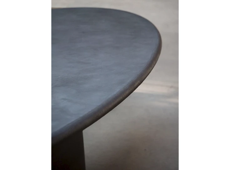 Zijkant Tafel Maana ovaal Mortex Salt Muundo by PR Living