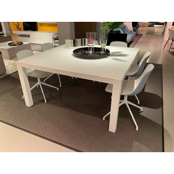 Vierkante tafel T mat glas wit Karat