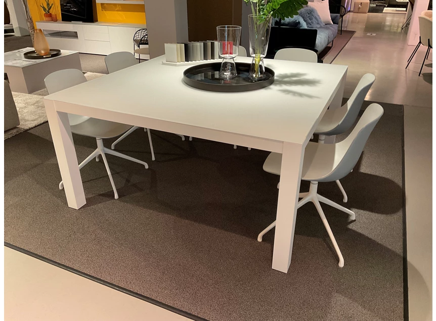 Vierkante tafel T mat glas wit Karat