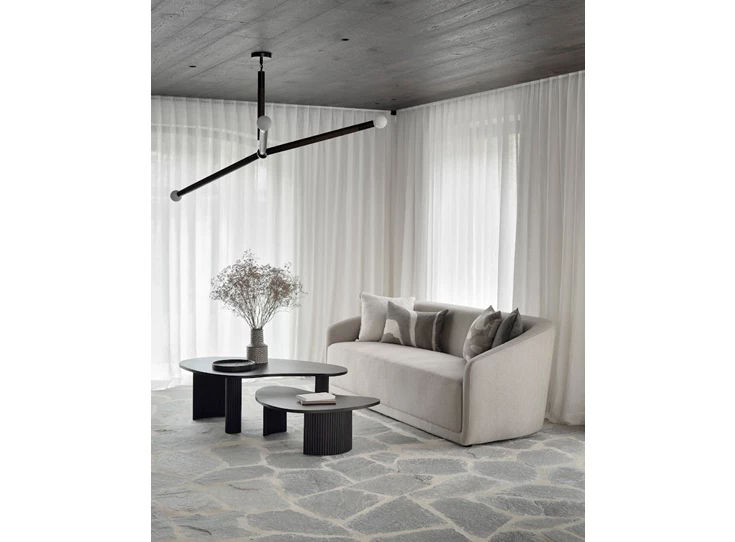 Sfeerfoto Mahogany Boomerang Dark Brown Coffee Table 35007 Ethnicraft