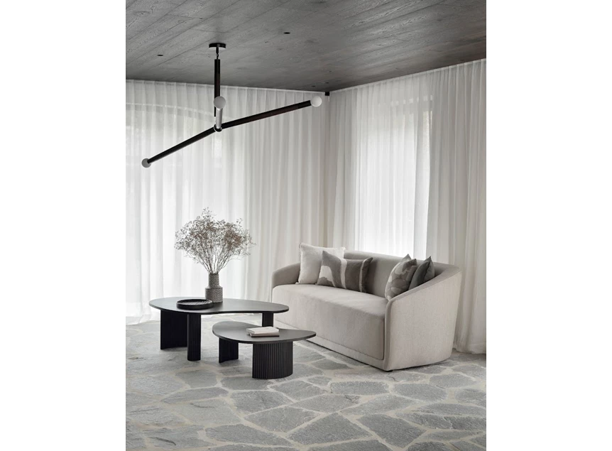 Sfeerfoto Mahogany Boomerang Dark Brown Coffee Table 35007 Ethnicraft