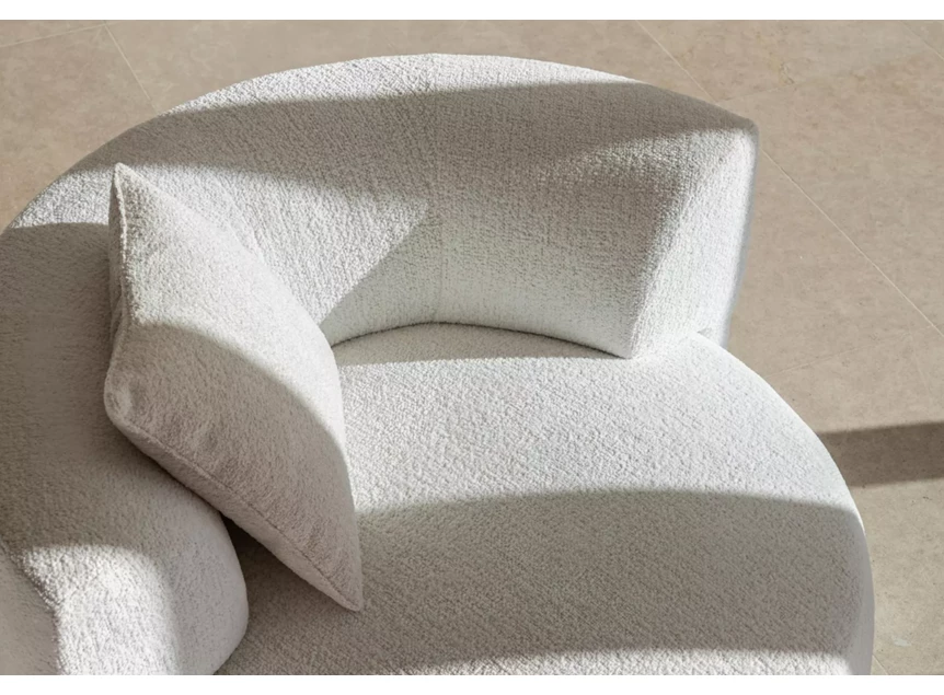 Detail Bijzetzetel Chubby Lounge stof bouclé wit Passe Partout