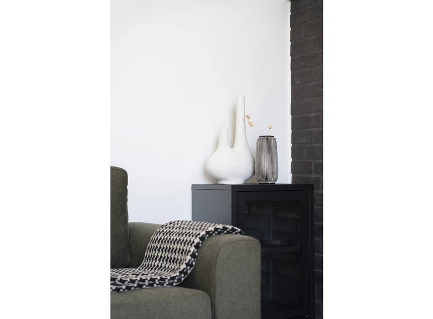 Vaas keramiek zwart wit gestreept 4441761 sfeerbeeld