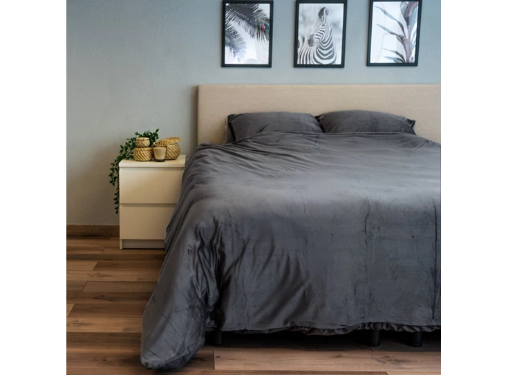 beau-maison-fluwelen-dekbedovertrek-antraciet-donk.jpg