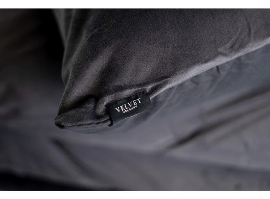 beau-maison-fluwelen-kussenslopen-antraciet-velvet (1).jpg