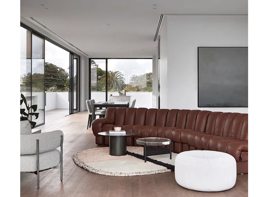 Sfeerfoto Verstelbare salon Snake DS-600 leder bruin De Sede