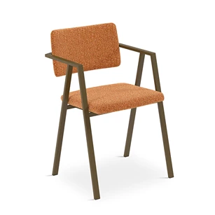 Stoel Bormio schuin voorkant.jpg