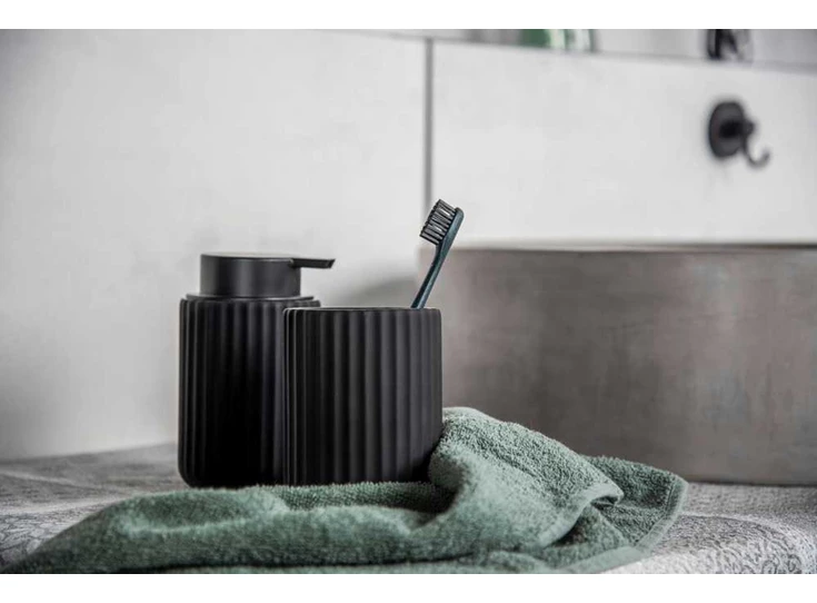 Belluno Tandenborstelbeker- zwart- sfeerbeeld