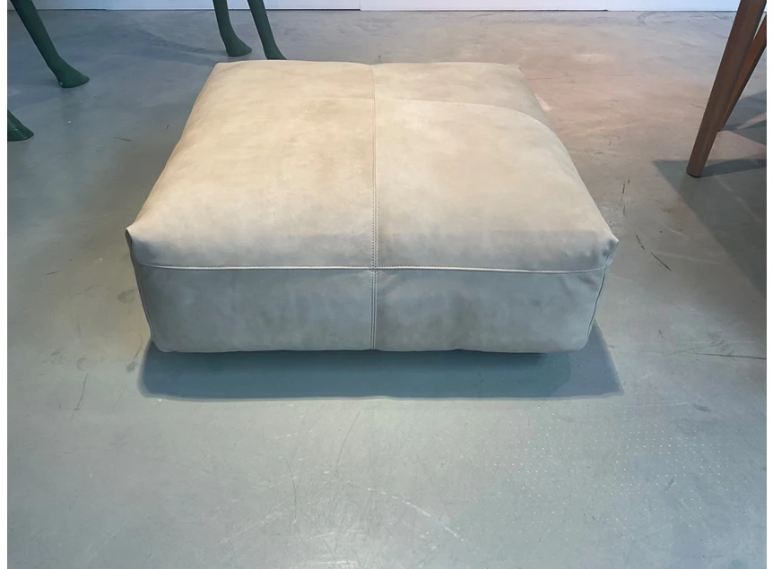 Front Poef Vetsak seat 84x84 leather beige