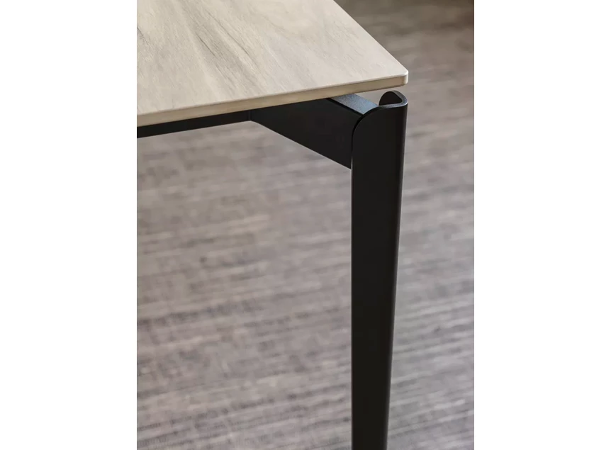 Detail Tafel Layers keramiek Soft Oak Joli