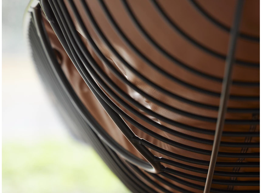 Achterkant Lounger ligzetel Wire frame zwart kussen leder cognac Joli