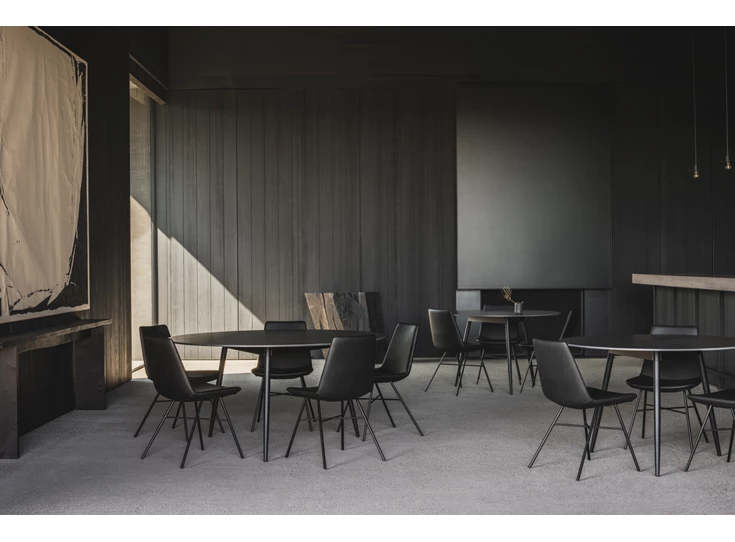 Sfeerfoto Stoel Rafael X base kunstleder zwart Joli