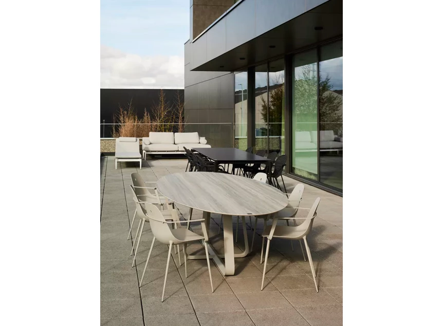 Sfeerfoto Armstoel Marguerite frame lino Joli