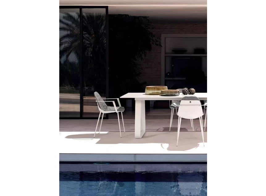 Detail Outdoor Tafel Curve Rectangular keramiek Absolute White Joli
