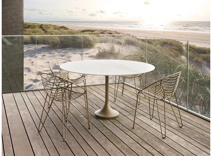 Sfeerfoto Armstoel Wire frame Bronze Joli