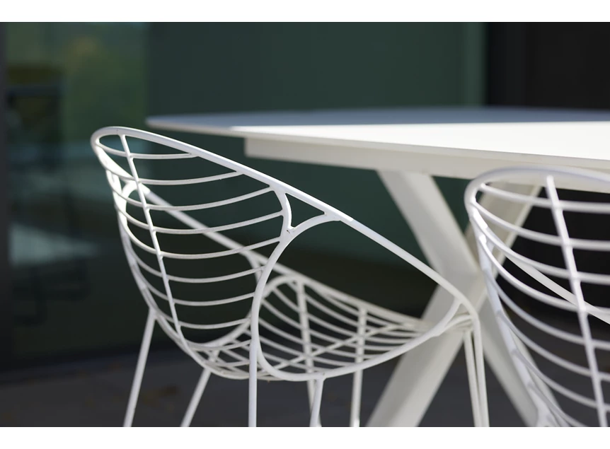 Detail Outdoor Armstoel Wire frame Wit Joli