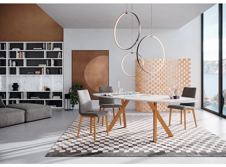 Sfeerfoto Tafel Torino ovaal dekton marmerlook houten poot Willisau