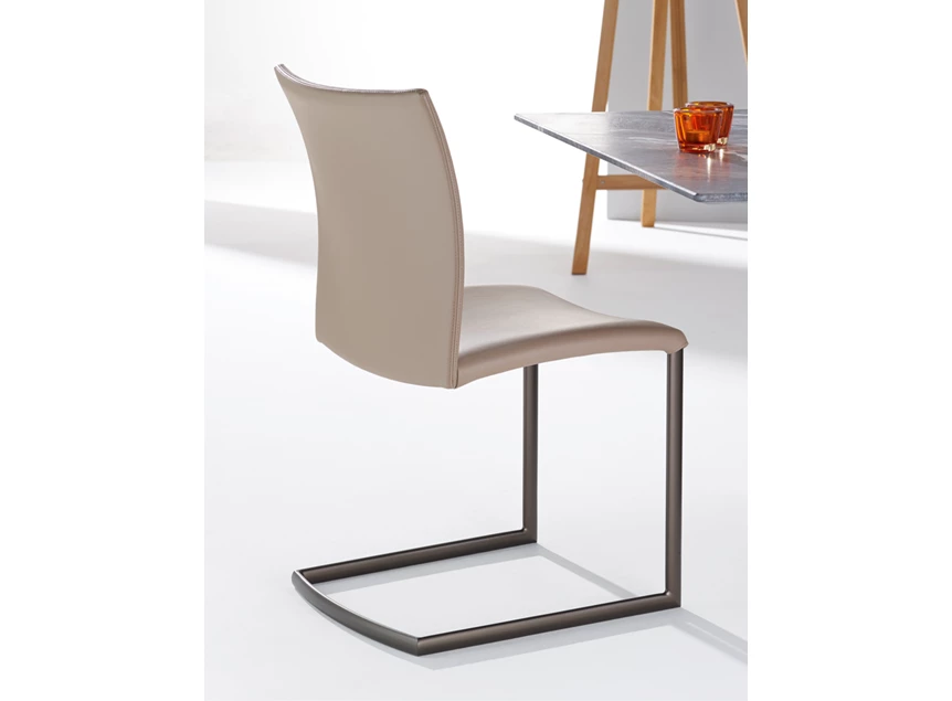 Achterkant Stoel Nobile Swing 2071 leder Draenert