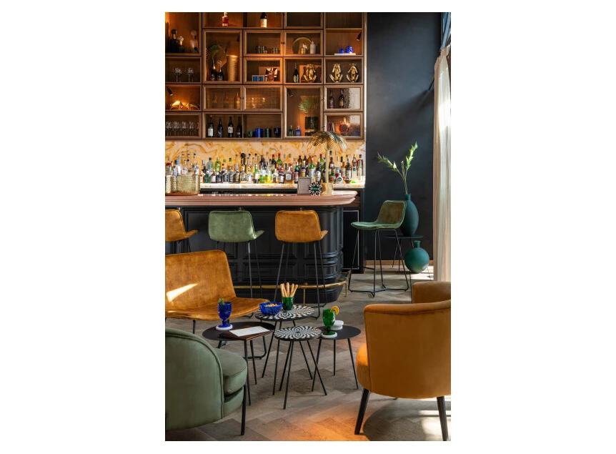 Retro bijzettafel- klein- sfeerbeeld