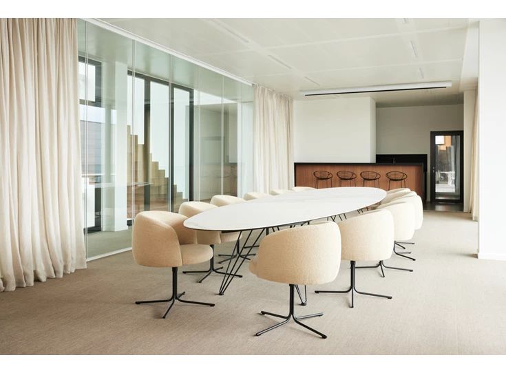 Vergaderzaal tafel Wire Majestic Table keramiek calacatta Joli