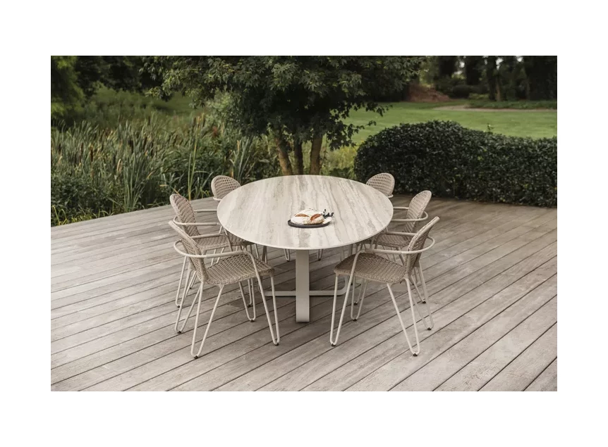 Front Sfeerfoto Armstoel Fizz tuinstoel Lino Joli