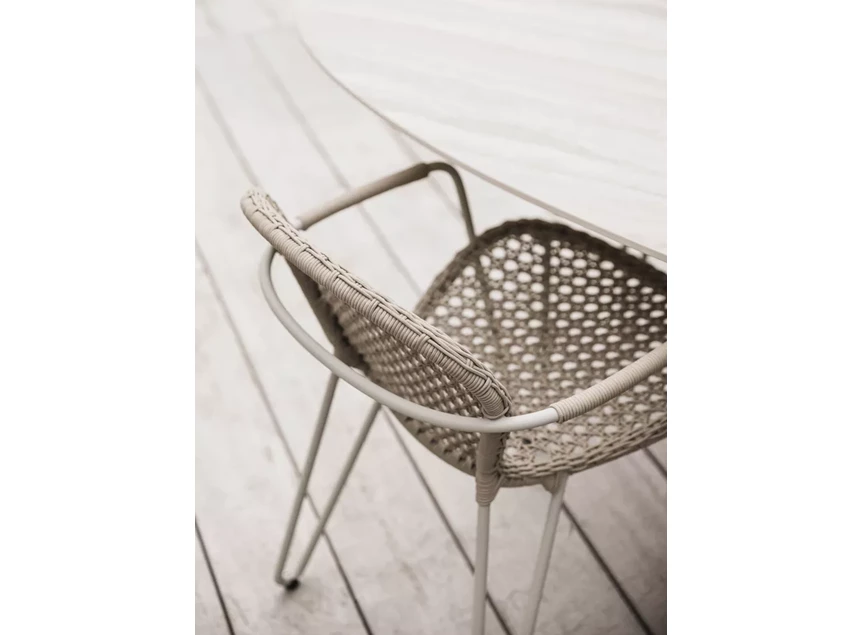 Achterkant Sfeerfoto Armstoel Fizz tuinstoel Lino Joli