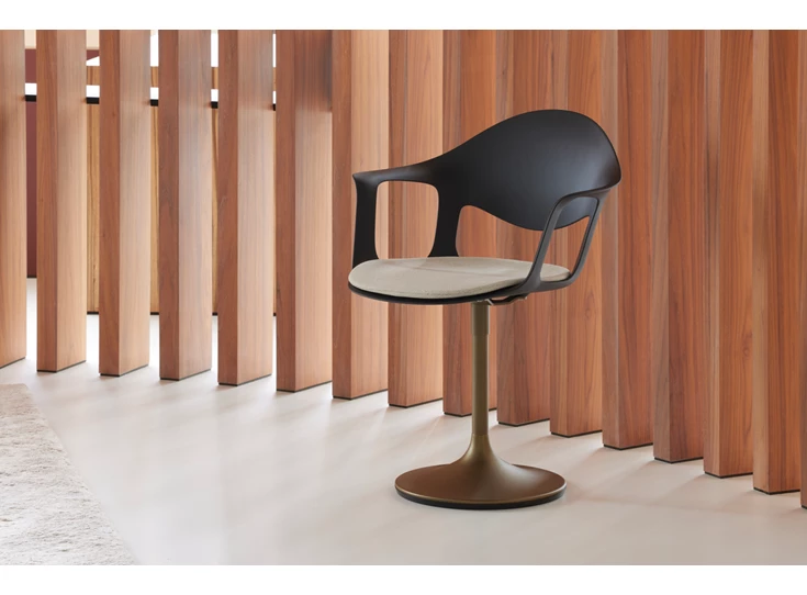 Armstoel Sepia Central Base zitkussen beige Joli