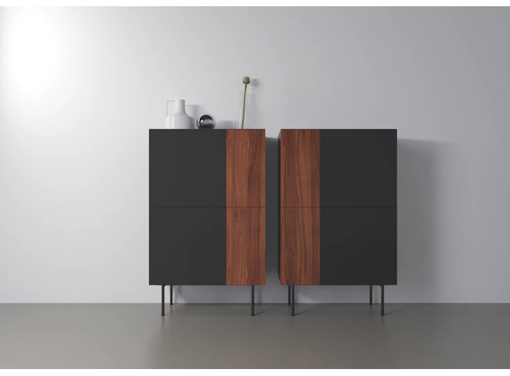 Sfeerfoto Barkast Capri Riva 280 matte lak zwart noten hout Coesel