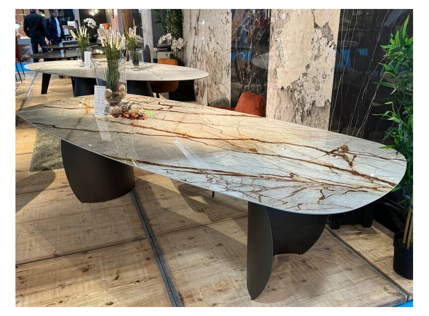 Eettafel Beluga in glanzende keramiek