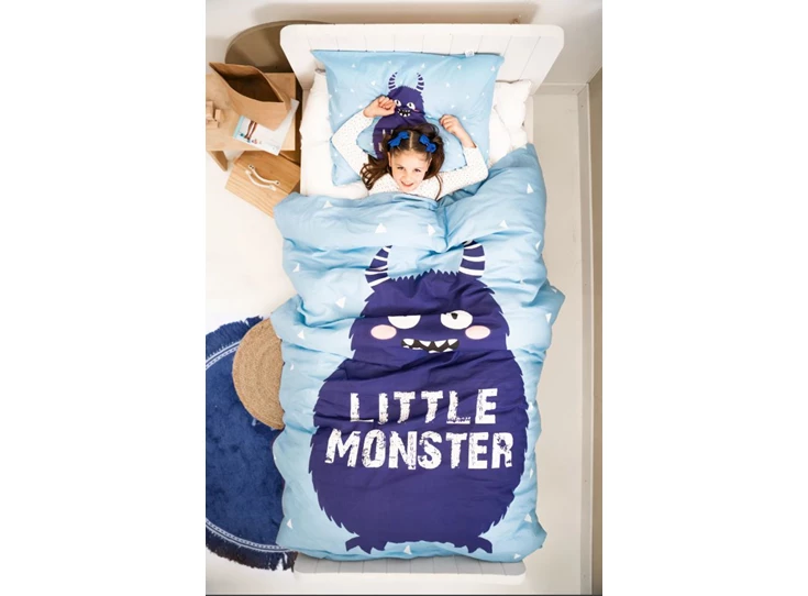 Little Monster- blauw- 140*220- sfeer met kind