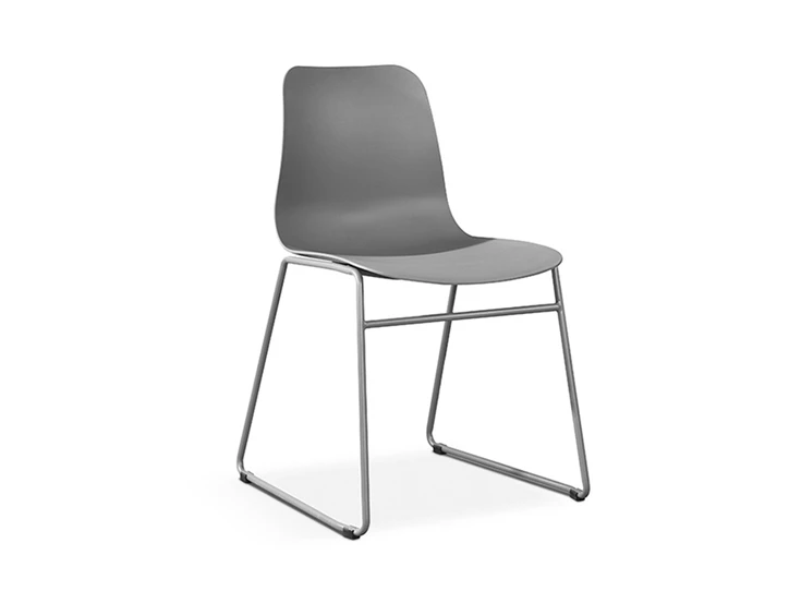 Stoel Marie grijs web schuin voorkant.jpg