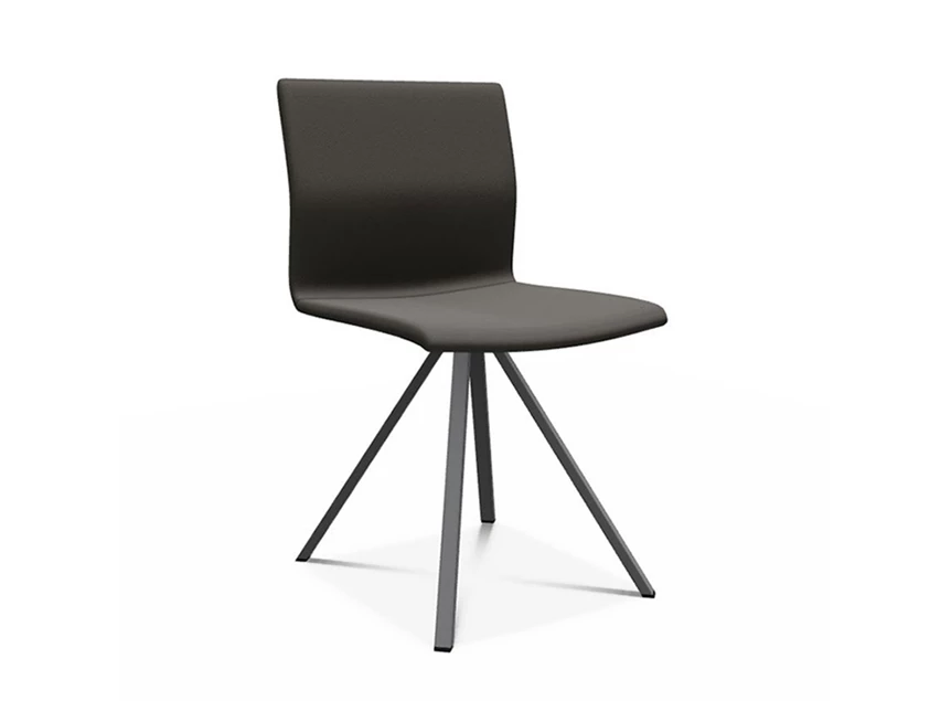 Stoel Silva schuin vooraanzicht.jpg