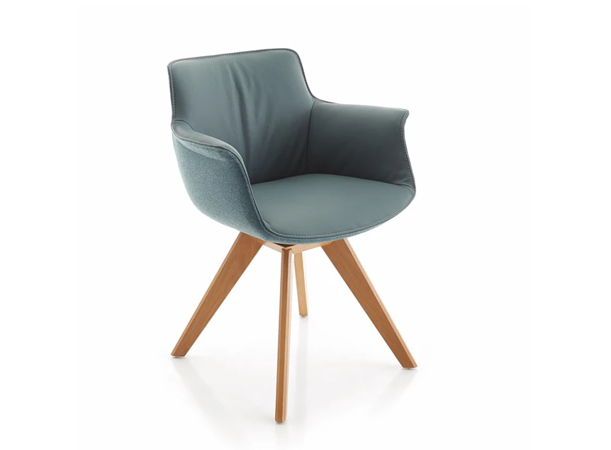 Armstoel Zilean schuin voorkant.jpg