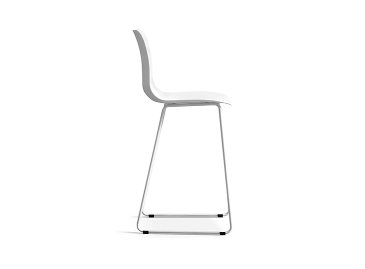 Barstoel Marie PP wit zijkant.jpg