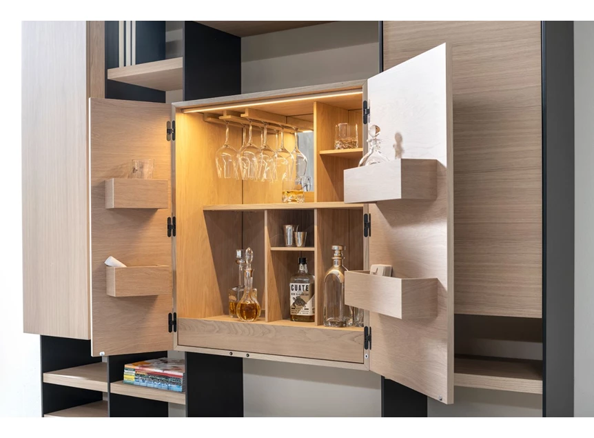 Deuren open Wandrek Scala opstelling 167 matte lak met hout Sudbrock