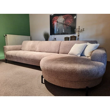 Brasil toonzaalmoddel schuin.jpg