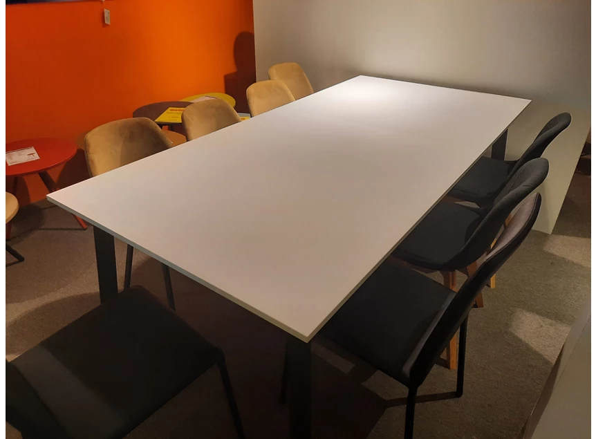 Tafel Victoria toonzaalmoddel boven.jpg
